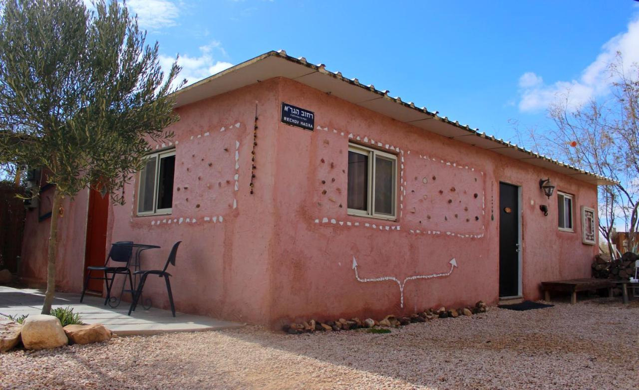 Chalet Chen In Ezuz 'Ezuz
